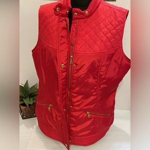 Spanner Women’s Red QUILTED sleek Vest size XL Christmas / stylish /chic